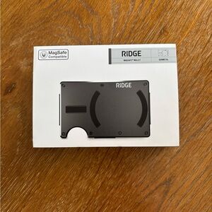 Ridge MagSafe Wallet in Gunmetal
